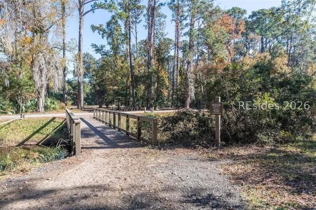 91 Lawton Rd, Hilton Head Island, SC 29928