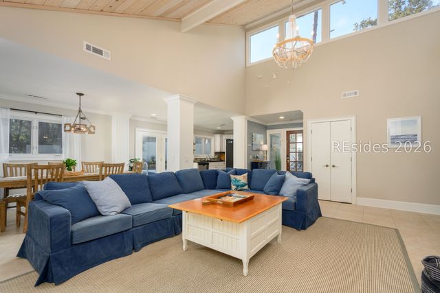 91 Lawton Rd, Hilton Head Island, SC 29928
