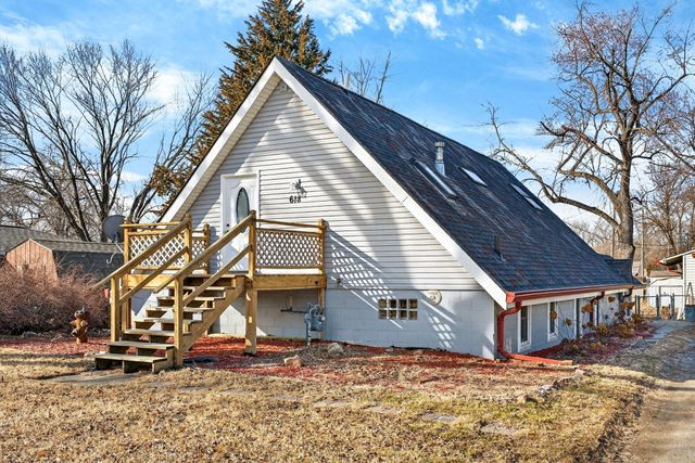 618 N 40 Street, Council Bluffs, IA 51501