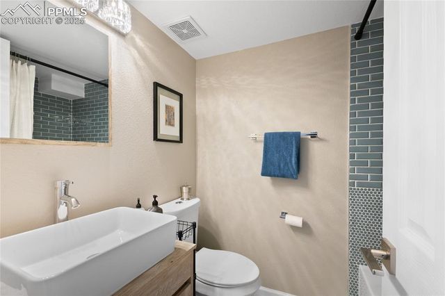 17010 Mountain Lake Drive, Monument, CO 80132