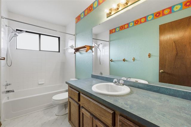 10809 Ashton Terrace, Midwest City, OK 73130