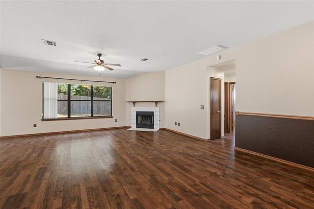 10809 Ashton Terrace, Midwest City, OK 73130