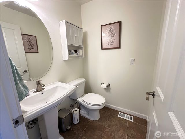 3710 W 7th Street, Anacortes, WA 98221