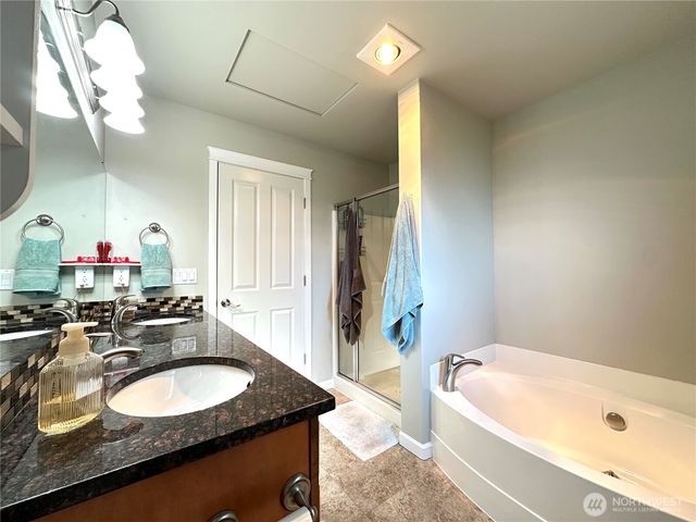 3710 W 7th Street, Anacortes, WA 98221