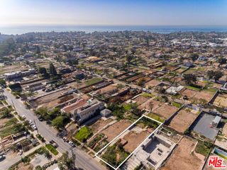 1041 Chautauqua Boulevard, Pacific Palisades, CA 90272
