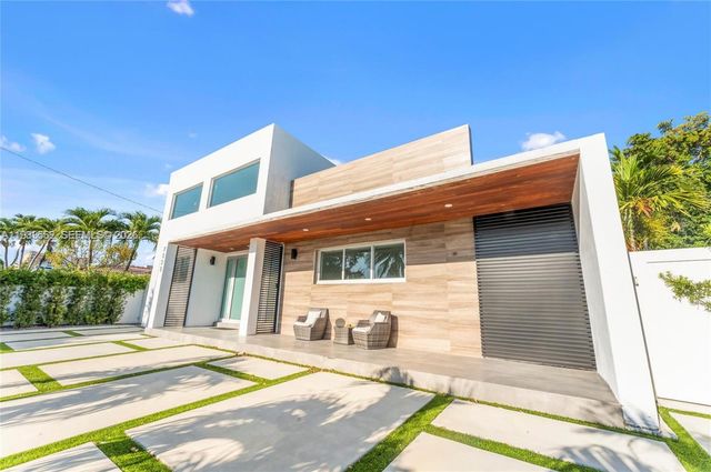 7525 Buccaneer Ave, North Bay Village, FL 33141