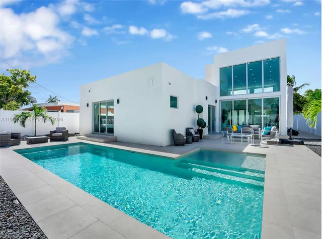 7525 Buccaneer Ave, North Bay Village, FL 33141