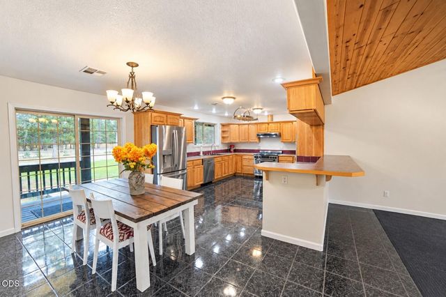 150128 Paul Drive, La Pine, OR 97739