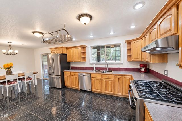 150128 Paul Drive, La Pine, OR 97739