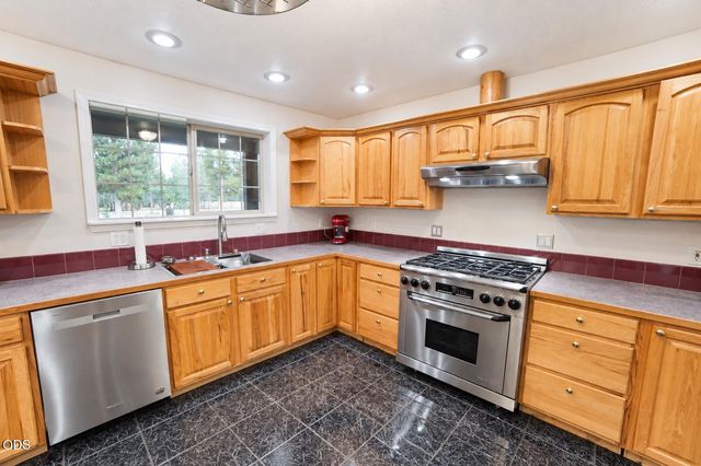 150128 Paul Drive, La Pine, OR 97739