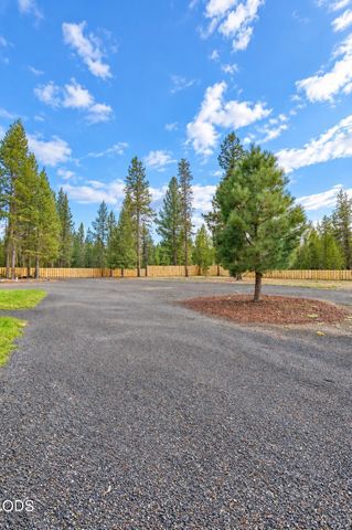 150128 Paul Drive, La Pine, OR 97739