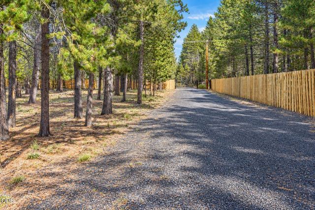 150128 Paul Drive, La Pine, OR 97739