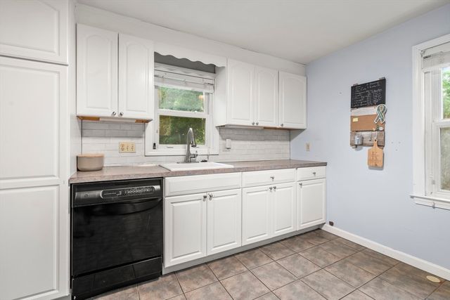 67 French St, Stoughton, MA 02072