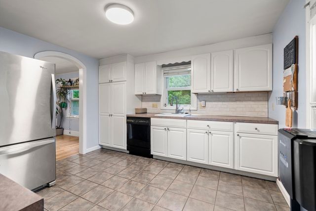 67 French St, Stoughton, MA 02072
