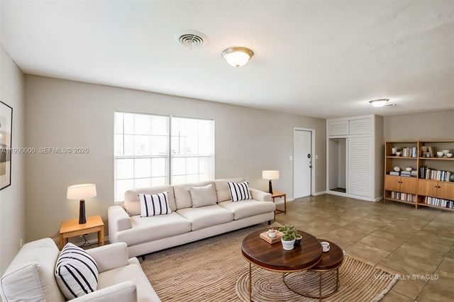 5961 NW 14th Ct, Sunrise, FL 33313