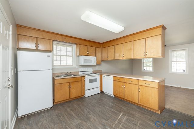 2112 Trenton St, Hopewell, VA 23860