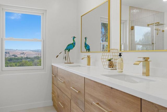 5842 Ranch View Road, Oceanside, CA 92057