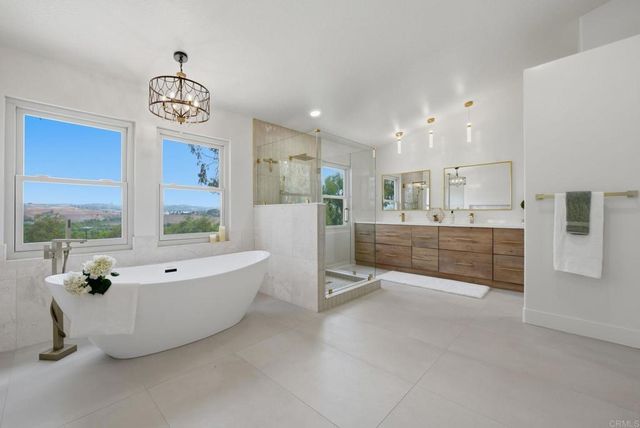 5842 Ranch View Road, Oceanside, CA 92057