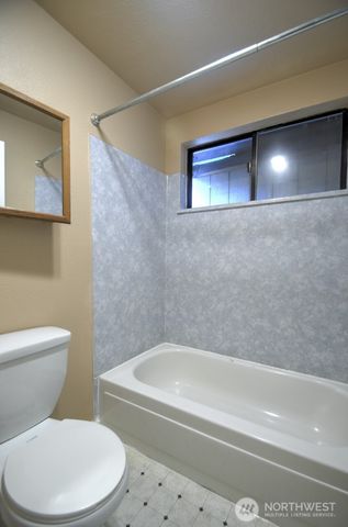 571 Malibu Drive SE, Lacey, WA 98503