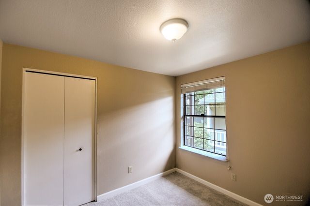 571 Malibu Drive SE, Lacey, WA 98503