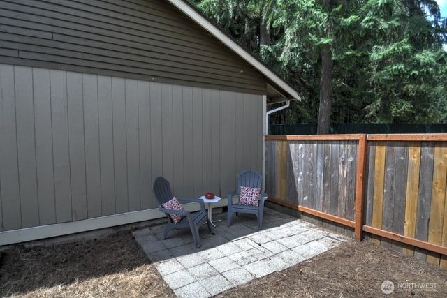 571 Malibu Drive SE, Lacey, WA 98503