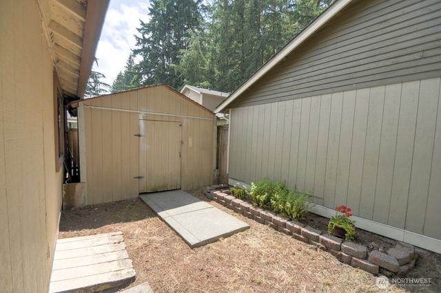571 Malibu Drive SE, Lacey, WA 98503