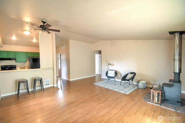 571 Malibu Drive SE, Lacey, WA 98503