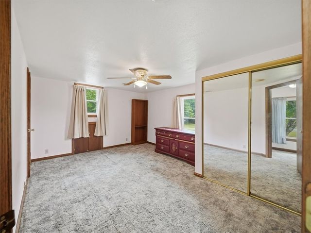106 Savannah Gardner Rd, Shenango Twp, PA 16101