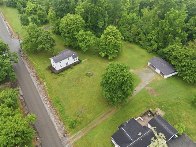 106 Savannah Gardner Rd, Shenango Twp, PA 16101