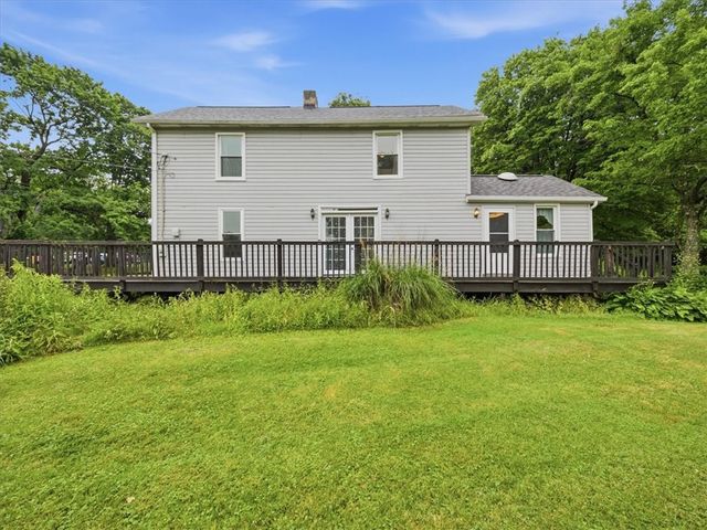 106 Savannah Gardner Rd, Shenango Twp, PA 16101