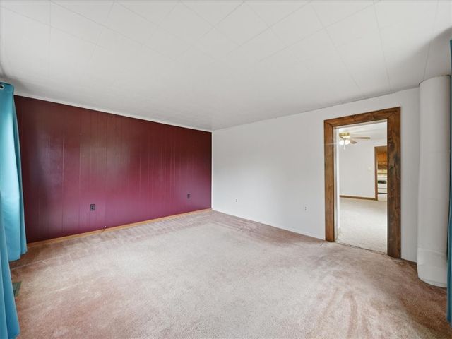 106 Savannah Gardner Rd, Shenango Twp, PA 16101
