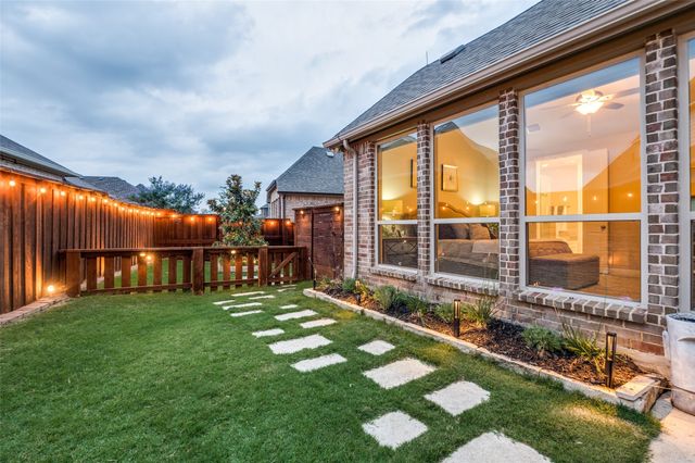 2848 London, The Colony, TX 75056