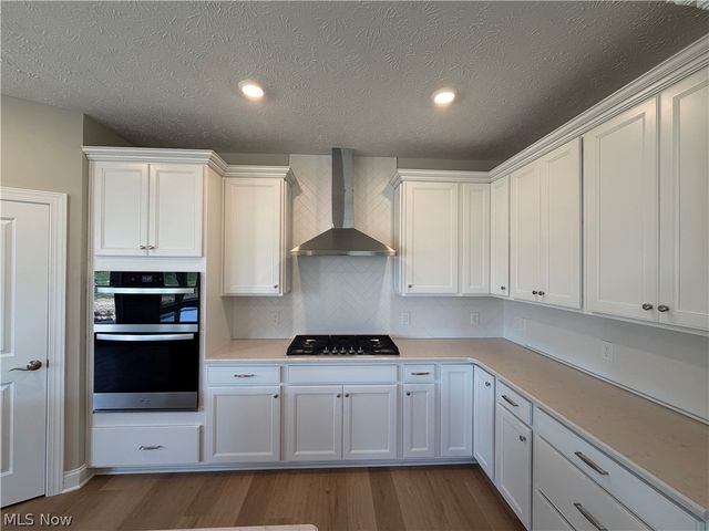 435 Caravel Court, Avon Lake, OH 44012
