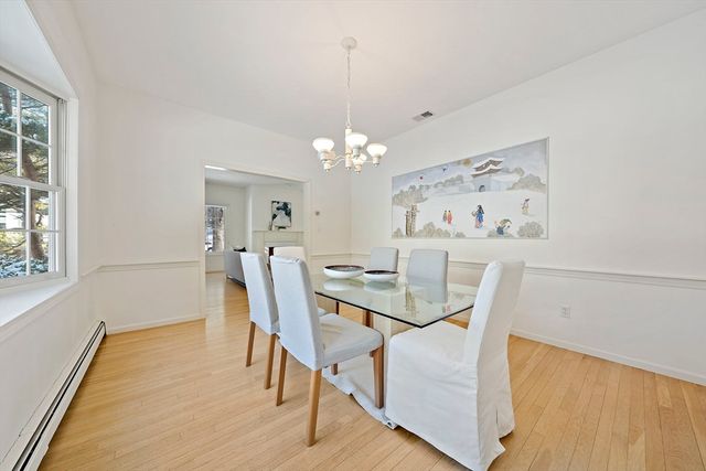 15 Great Plain Ave, Wellesley, MA 02482