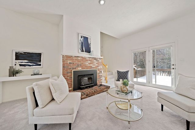 15 Great Plain Ave, Wellesley, MA 02482