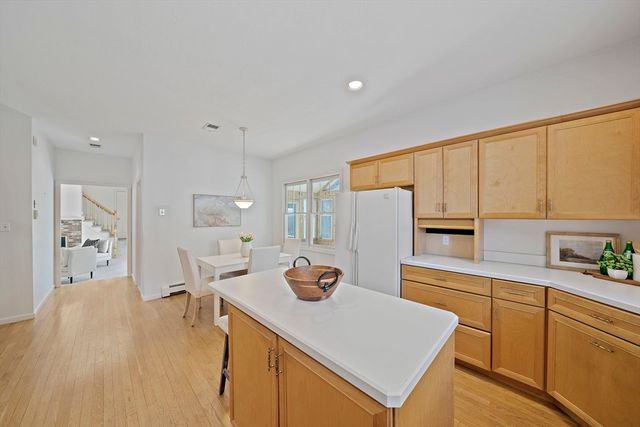 15 Great Plain Ave, Wellesley, MA 02482