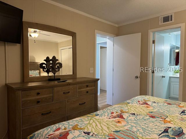 40 Folly Field Road 233, Hilton Head Island, SC 29928