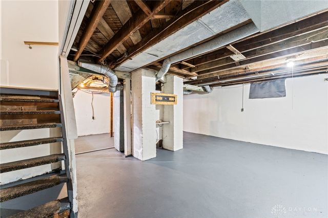 212 E Beechwood Avenue, Dayton, OH 45405