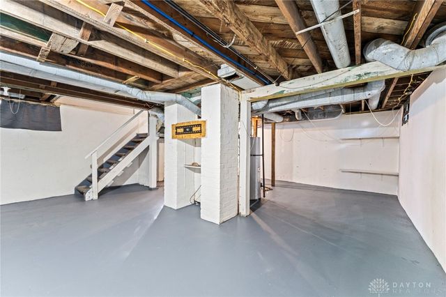 212 E Beechwood Avenue, Dayton, OH 45405