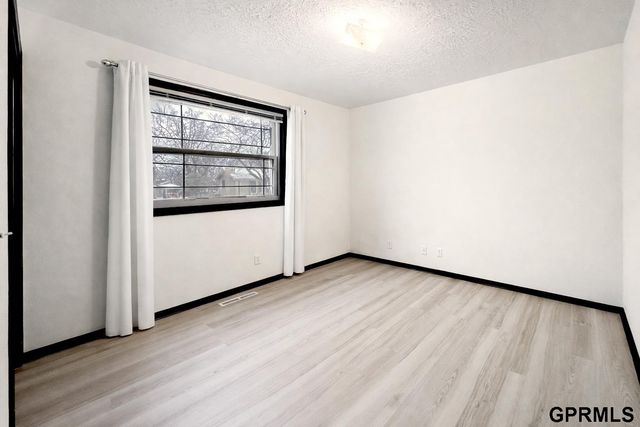 2610 Jack Pine Street, Bellevue, NE 68123