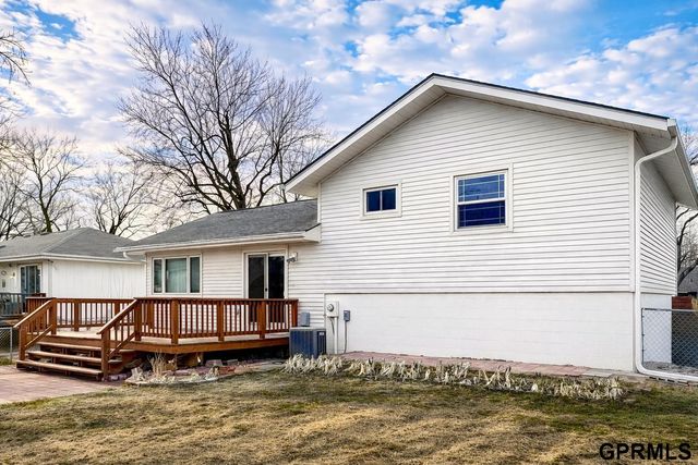 2610 Jack Pine Street, Bellevue, NE 68123