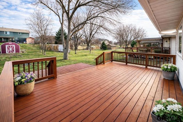 2610 Jack Pine Street, Bellevue, NE 68123