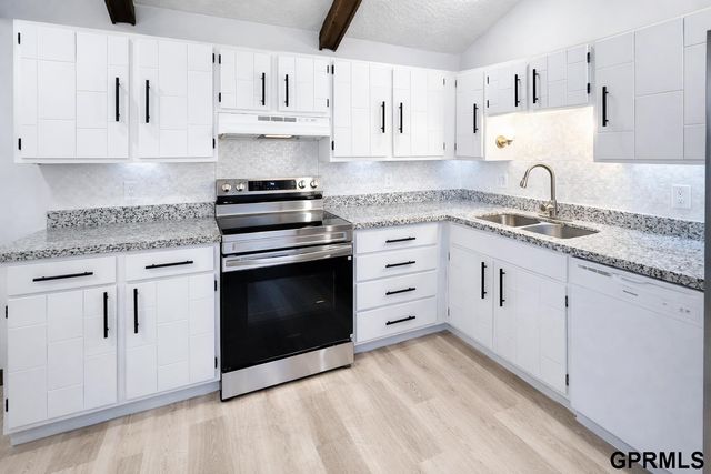 2610 Jack Pine Street, Bellevue, NE 68123