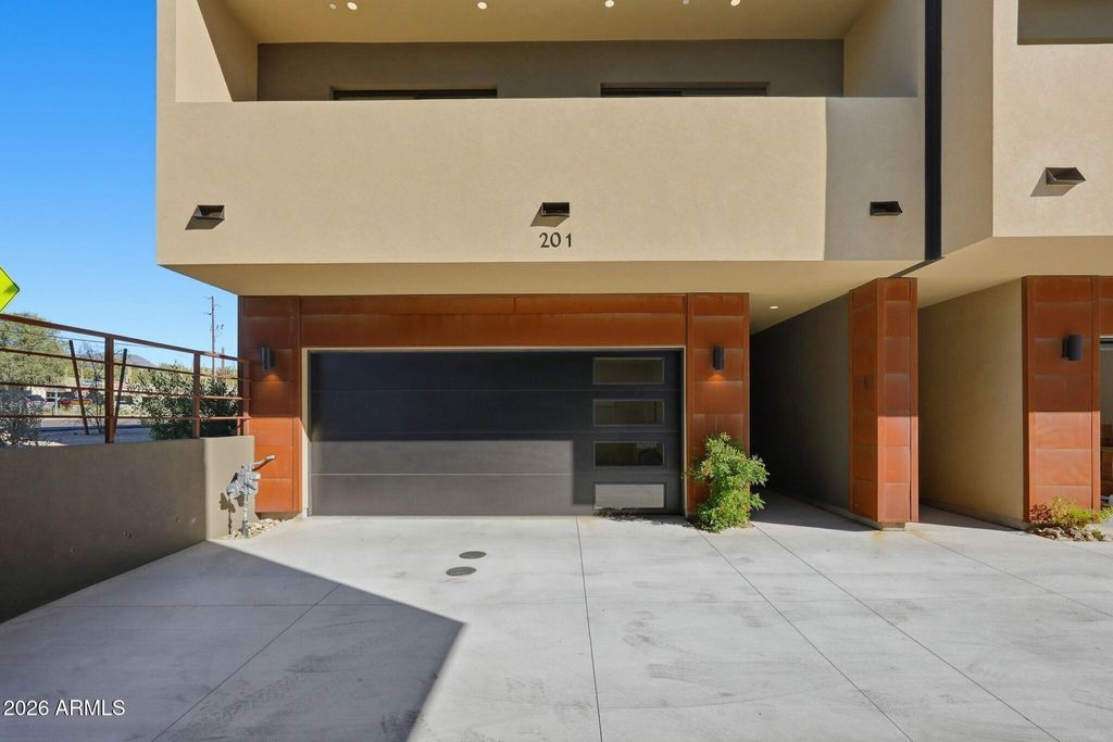 6525 E CAVE CREEK Road 201, Cave Creek, AZ 85331 — exterior