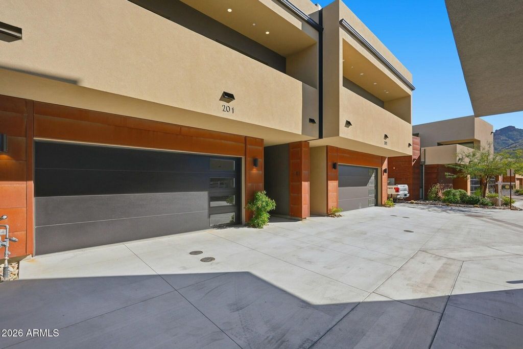 6525 E CAVE CREEK Road 201, Cave Creek, AZ 85331 — photo 2