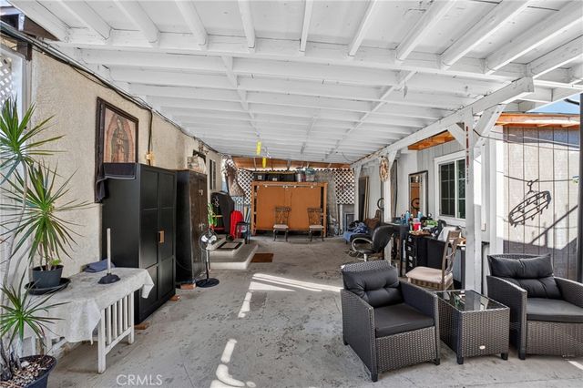 6856 Laurel Canyon Boulevard, North Hollywood, CA 91605