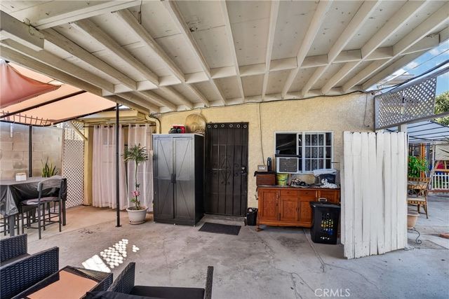 6856 Laurel Canyon Boulevard, North Hollywood, CA 91605