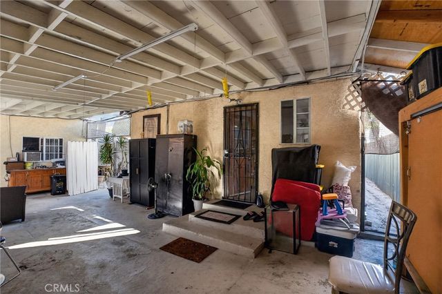 6856 Laurel Canyon Boulevard, North Hollywood, CA 91605