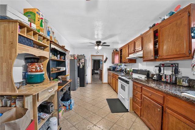 6856 Laurel Canyon Boulevard, North Hollywood, CA 91605