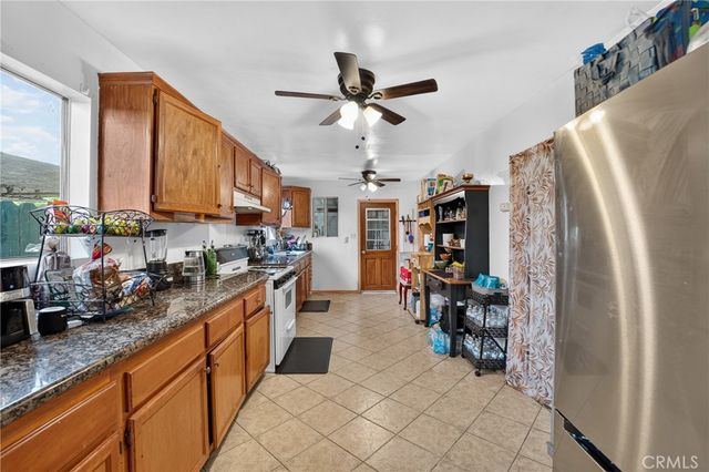 6856 Laurel Canyon Boulevard, North Hollywood, CA 91605